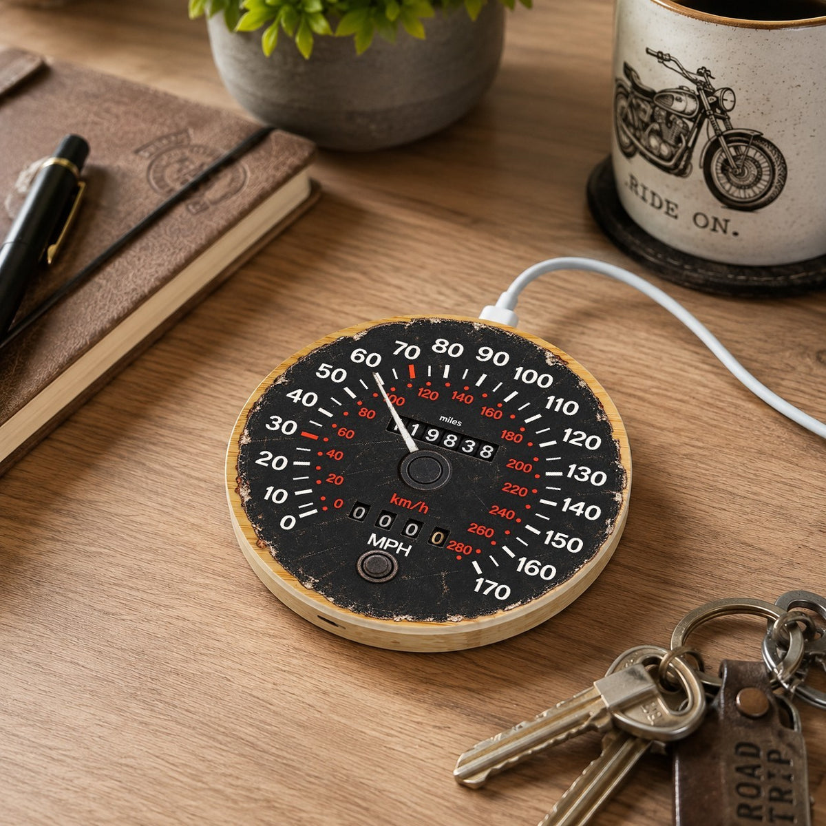 Ford Granada 15W Bamboo Wireless Charger & Gift Bag Speedometer Gift