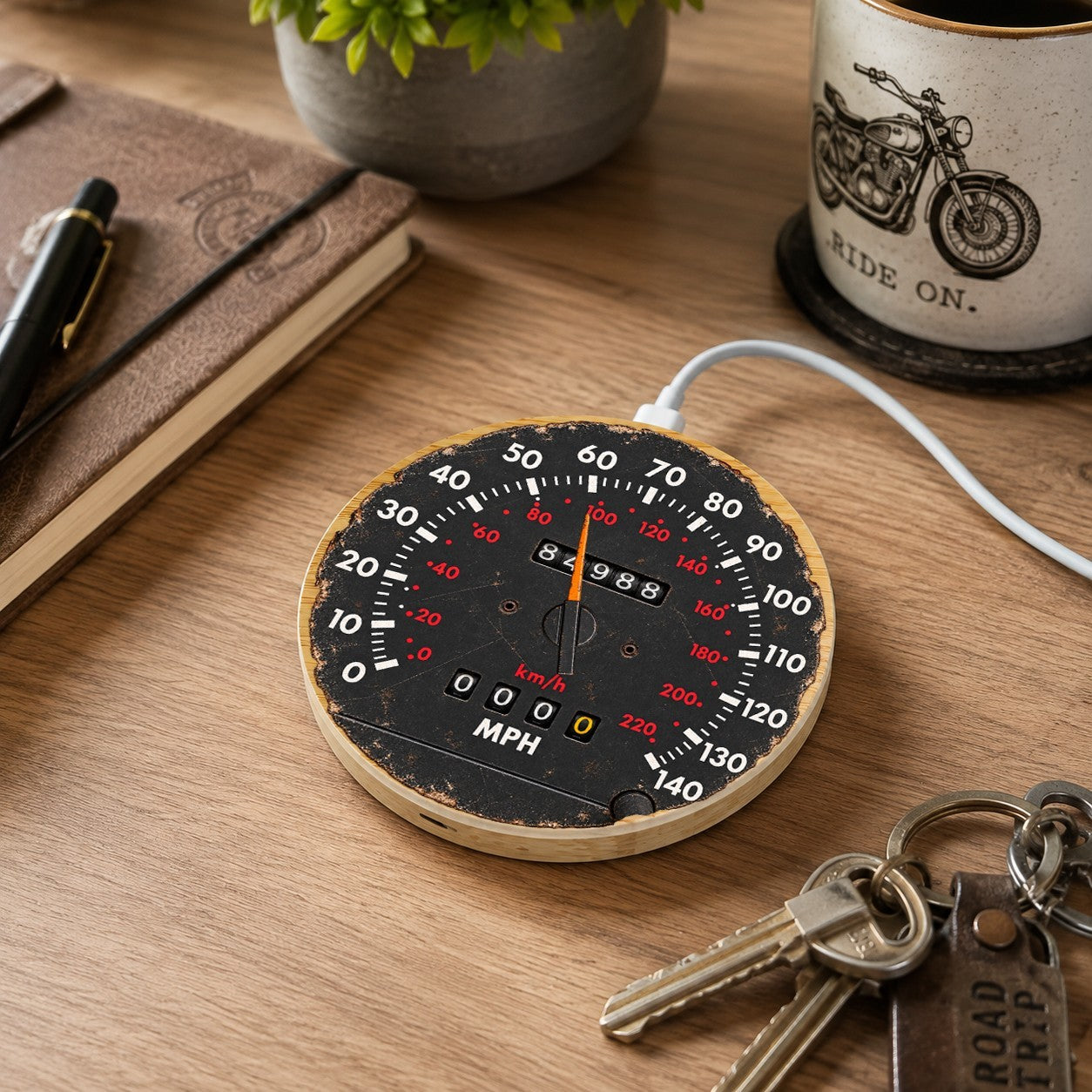 Ford Escort XR3i 15W Bamboo Wireless Charger & Gift Bag Speedometer Gift