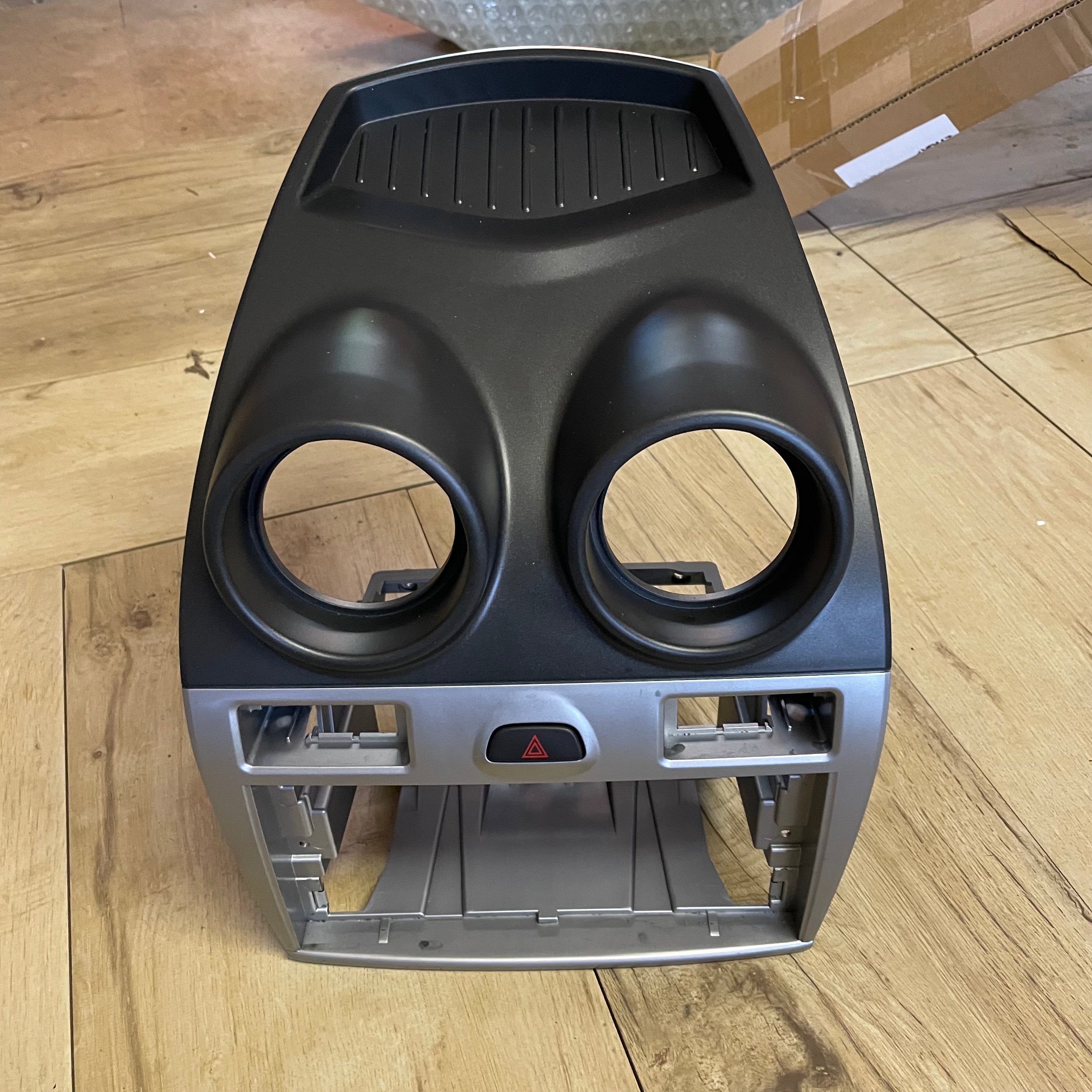 USED Ford Fiesta Centre Consol Gloss Black and Silver - Retro Fast Fords