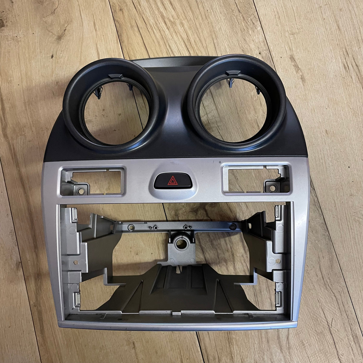 USED Ford Fiesta Centre Consol Gloss Black and Silver - Retro Fast Fords