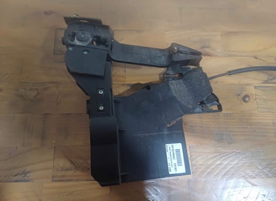 Ford Fiesta mk6 3dr Door latch mechanism & complete door handle assembly 2002-2008 ST150 Zetec S