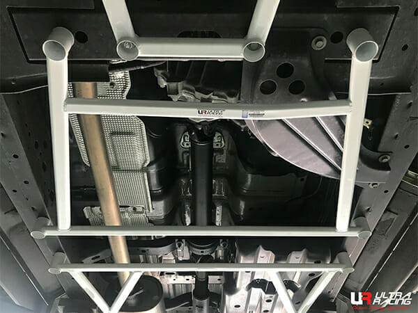 Ultra Racing 3-Point Fender Brace (UR-FD3-715P)